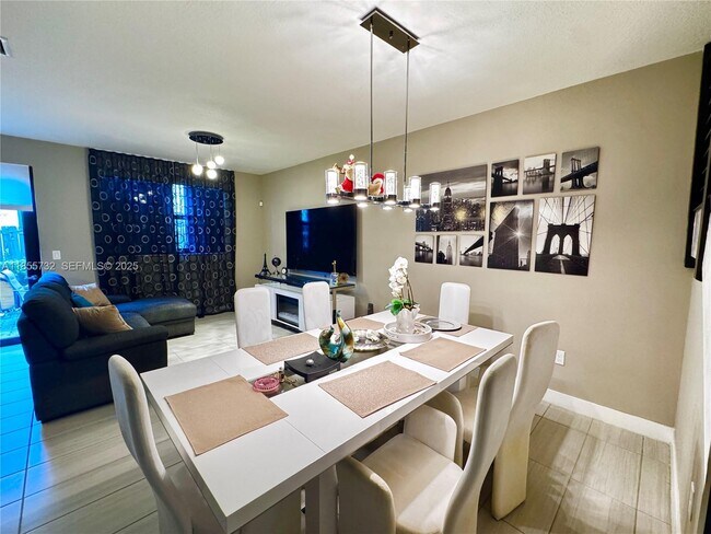 Foto del edificio - 7924 NW 105th Ave