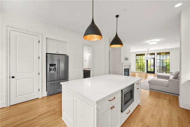 Foto del edificio - 683 Fraser St SE