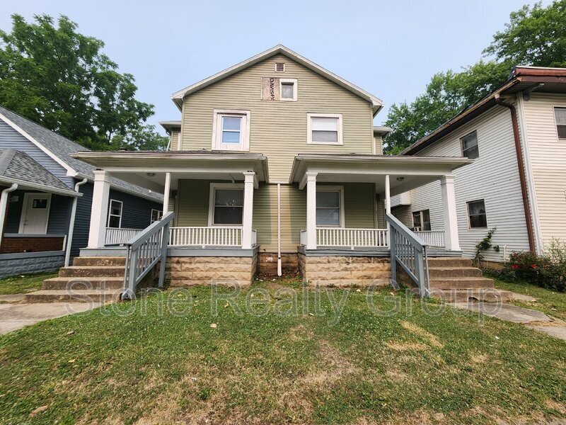 1407 S 8th St, Terre Haute, IN 47802 Townhome Rentals in Terre Haute