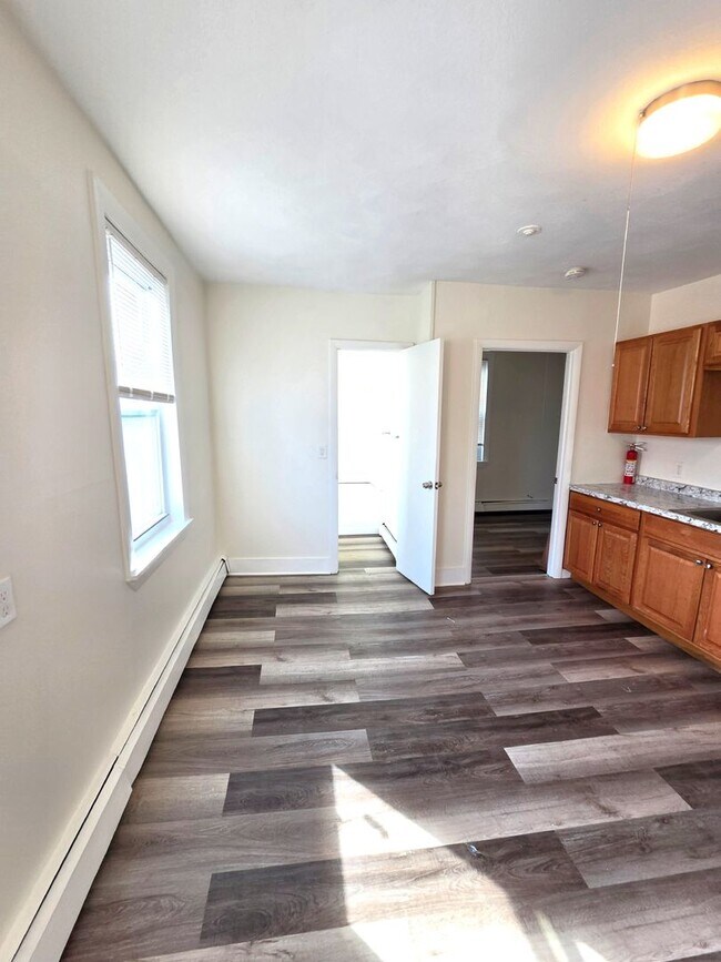 Building Photo - 91-99 Ives Street