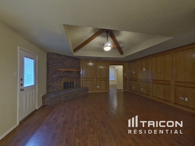 Building Photo - 6517 Aires Dr