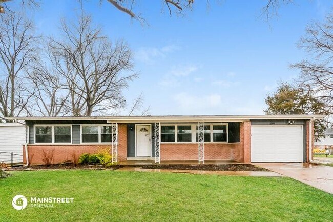Building Photo - 2995 Delaware Dr, Florissant, MO 63033