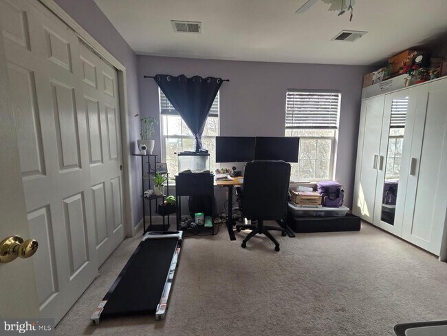 Foto del edificio - 2429 Dew Meadow Ct