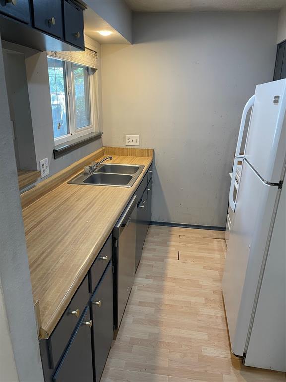 Foto del edificio - 1009-1009 Dartmouth Ave