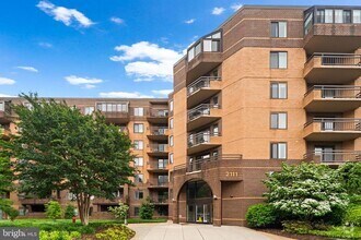 Building Photo - 2111 Wisconsin Ave NW