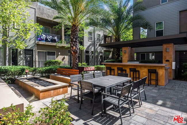 Foto del edificio - 746 Farrier Wy