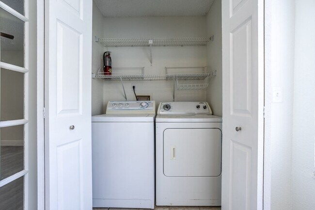 Building Photo - 5156 Conroy Rd