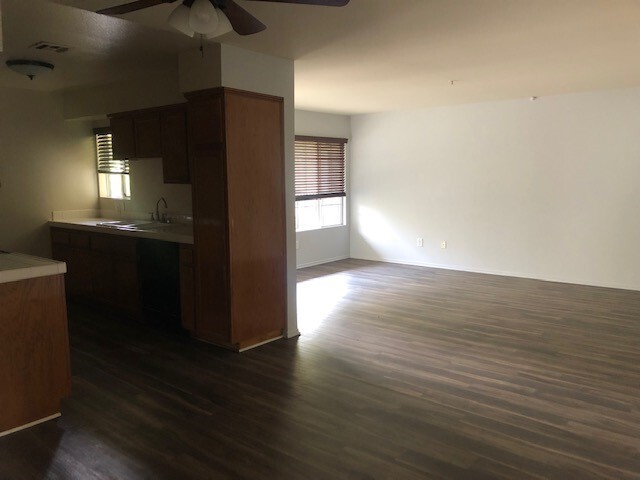 Living room - 312 W Valencia Ave