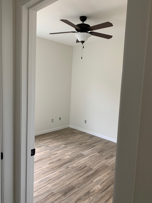 Building Photo - Kings Landing Apartments