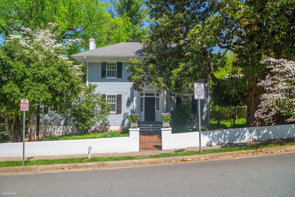 Primary Photo - 4 br, 3.5 bath House - 1841 Wayside Place