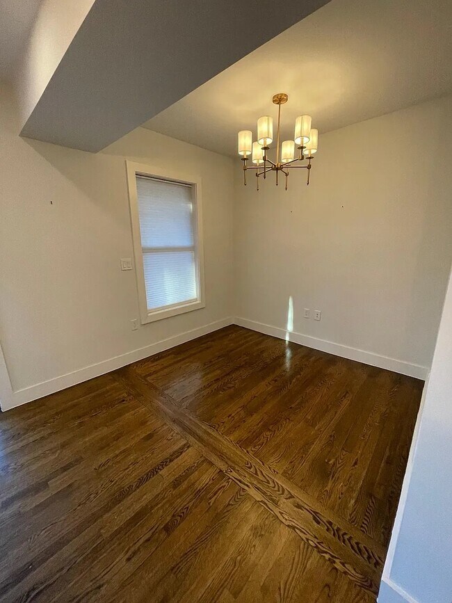 Comedor - 156 Bremen St