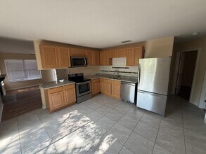 Building Photo - 4709 Blue Spruce Dr
