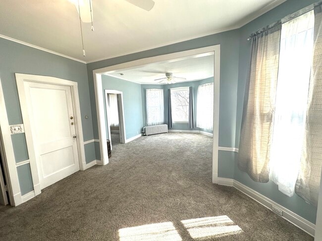 Foto del edificio - 4714 N Laramie Ave