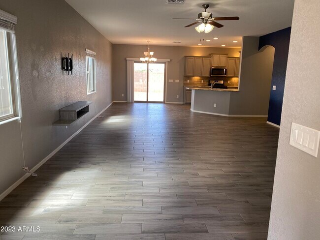 Building Photo - 4475 Tranquility St