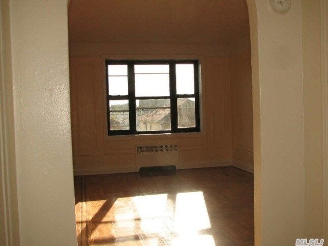 Building Photo - 160 Beach 117Th St
