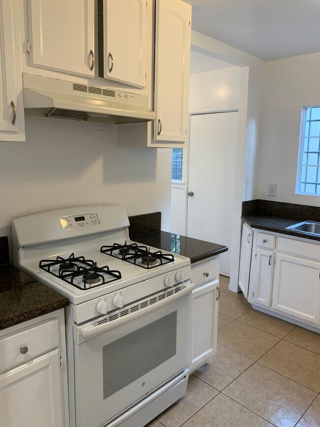 Foto del edificio - 5312 Romaine St