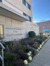 Building Photo - 170 W Broadway