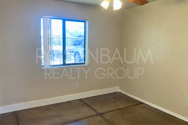 Building Photo - Charming and cozy 2-bedrooms, 1-bath apart...