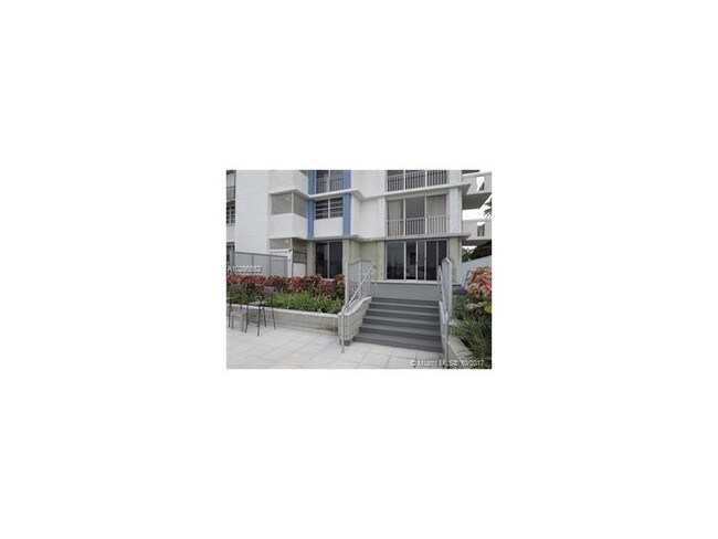 Building Photo - 800 West Ave