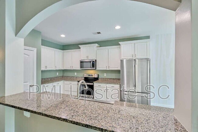 Building Photo - 150 W Pyrenees Dr