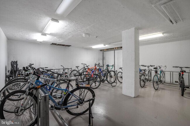 Foto del edificio - 1730 Arlington Blvd