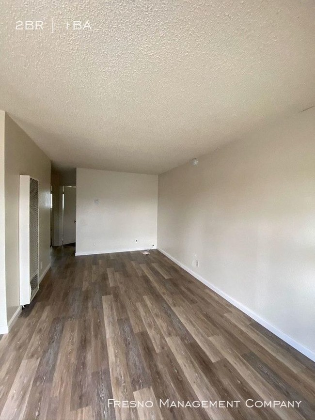 Building Photo - Immediate Move In Near Fresno State!!