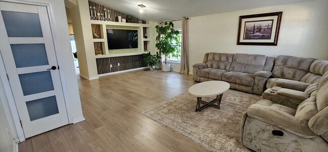 Photo - 530 Wellesly St (Oviedo, FL) House
