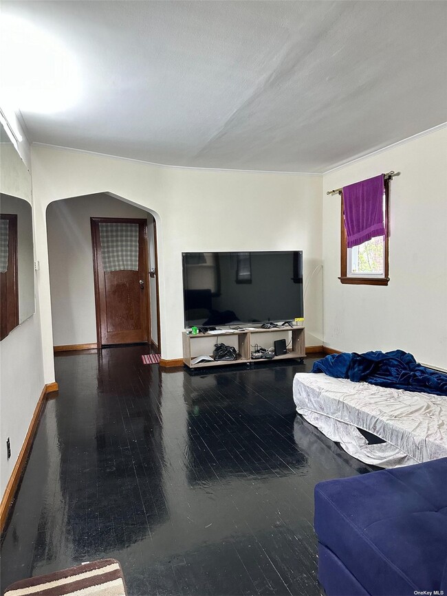 Foto del edificio - 81-27 246th St