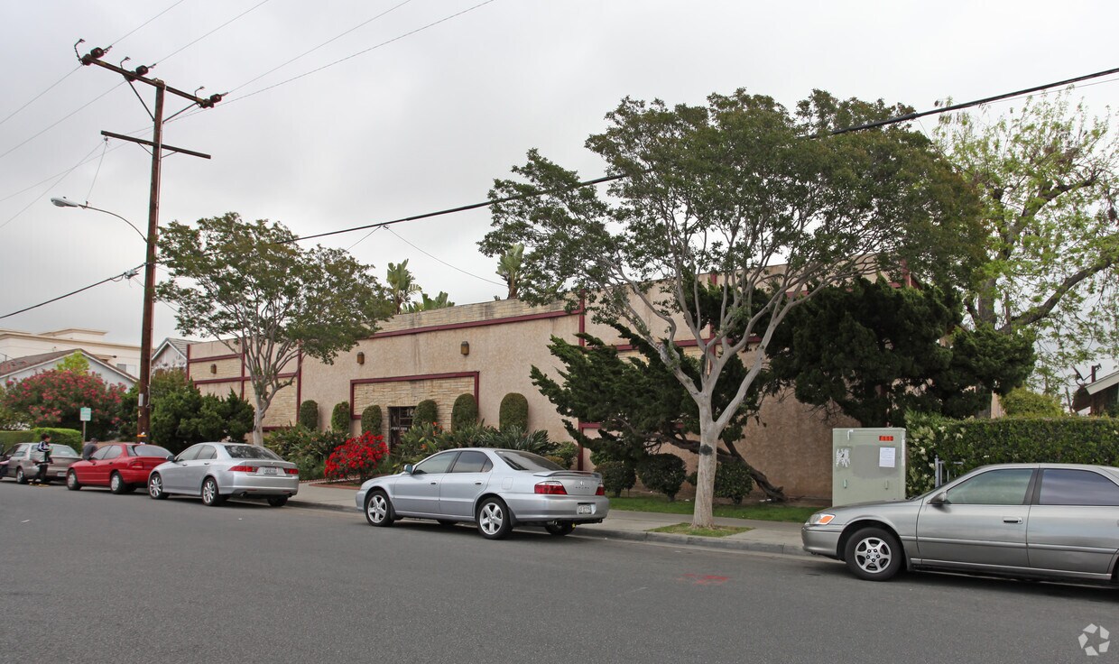 Edificio - 122 N Lincoln Ave
