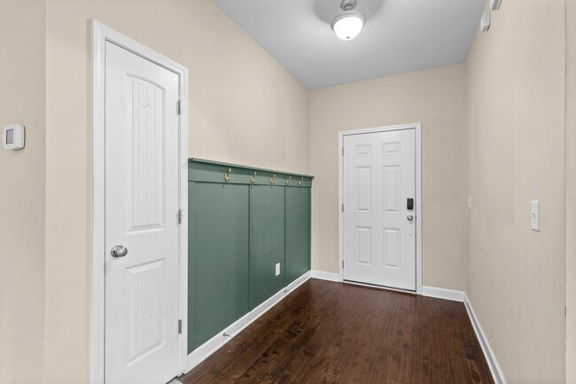 Foto del edificio - 518 New Hanover Trl