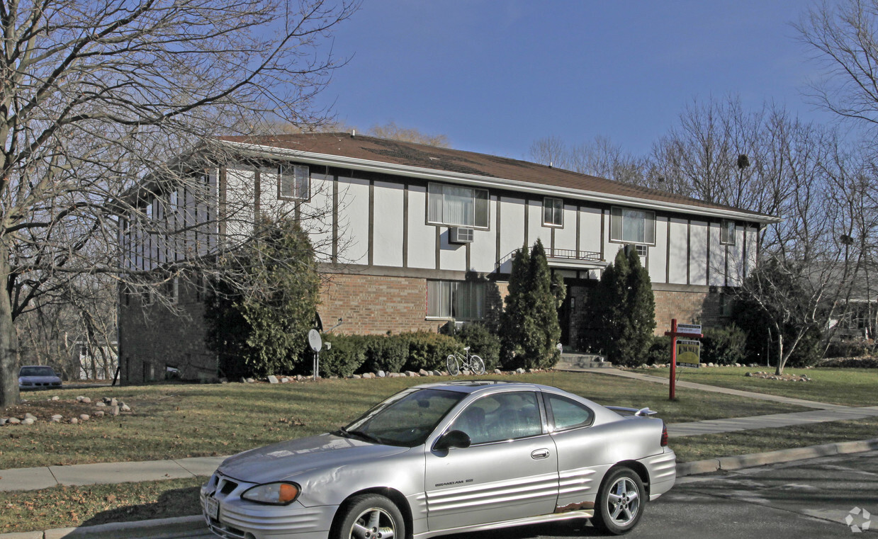 Foto del edificio - Woodlawn Apartments