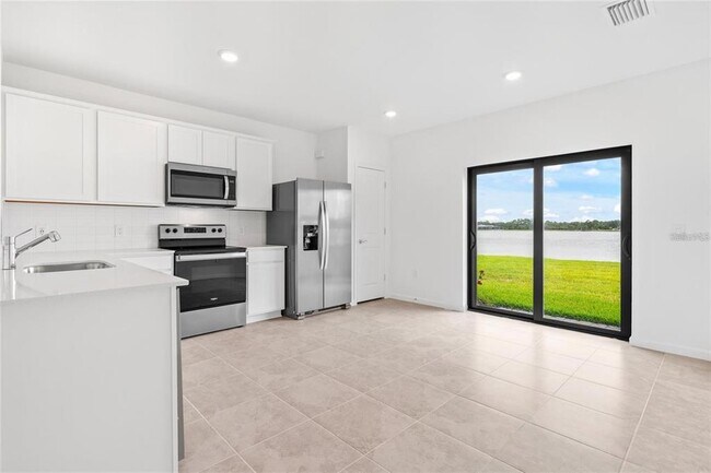 Foto del edificio - 6560 Silverstar Dr