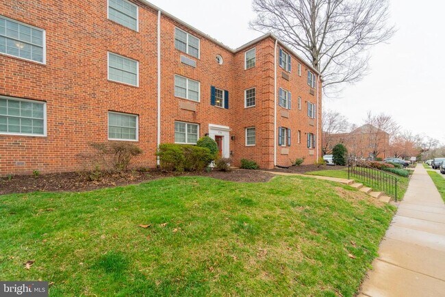 Foto del edificio - 1718 W Abingdon Dr