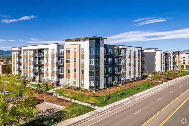 Building Photo - Olivine