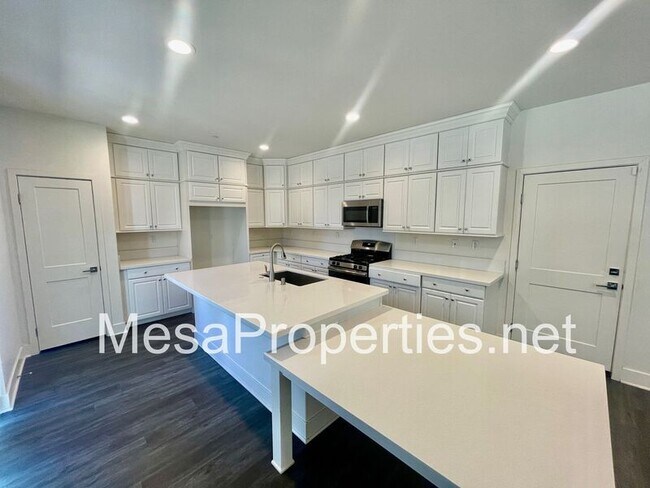 Building Photo - 2024 Voyage Rd