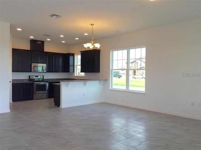 Foto del edificio - 9350 Woodcrane Dr
