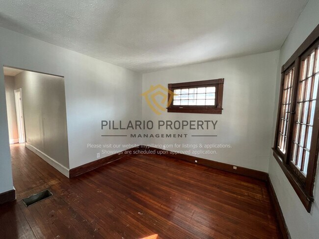 Building Photo - 3 Bedroom / 1 Bath near Irvington move-in ...