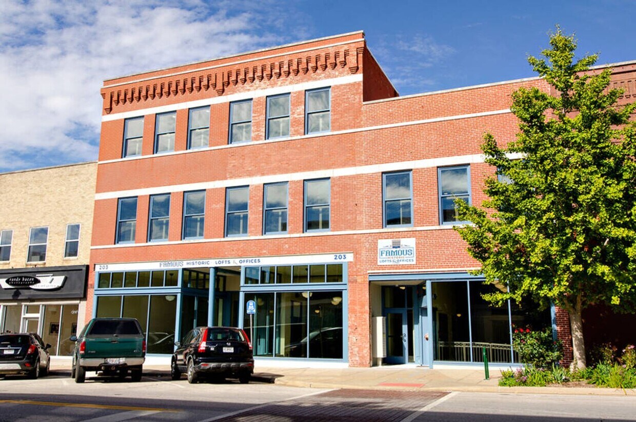 Foto principal - C Street Loft Available Now!