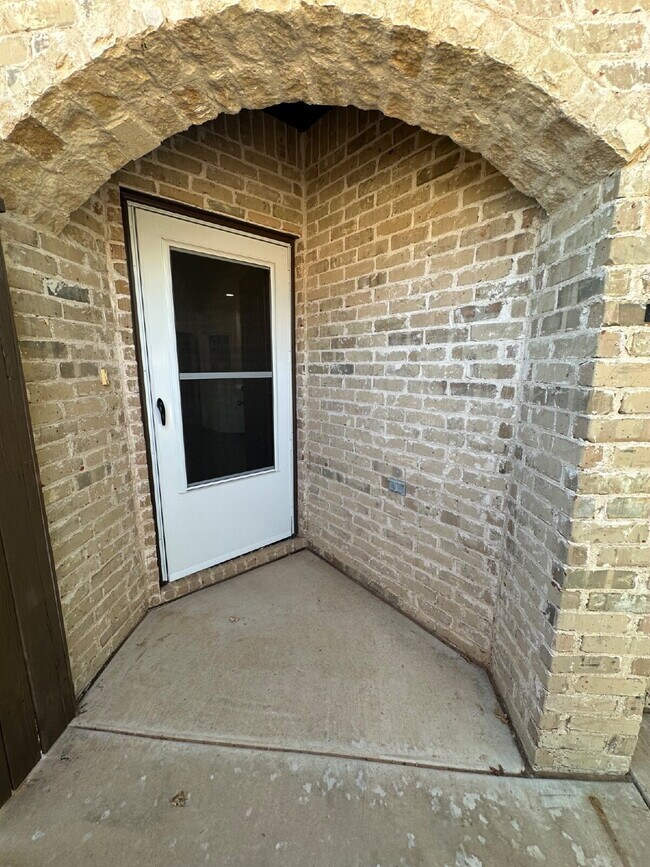 Foto del edificio - Beautifully Maintained Duplex - Lease Only