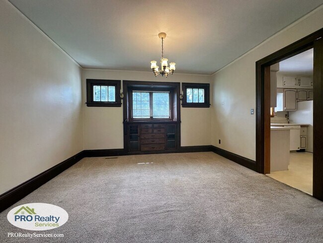 Foto del edificio - 3 Bedroom Plus Den Home in St. Paul