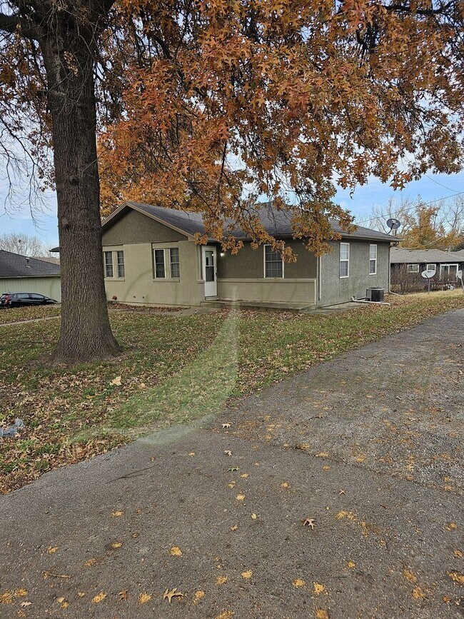 Foto del edificio - 7218-7220 Montana Ave, Kansas City, KS 66111
