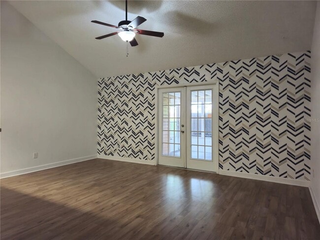 Building Photo - 1875 Clearbrooke Dr