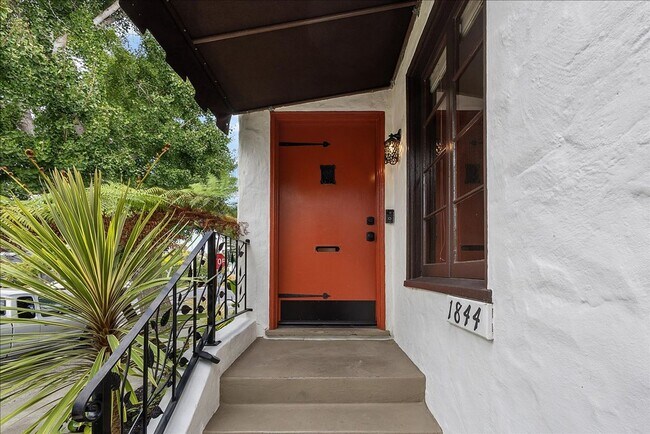 Photo - 1844 Harvard Dr House