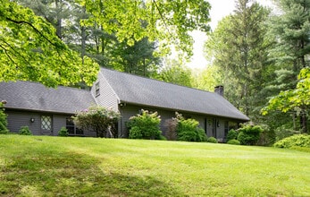 Building Photo - 109 Cobble Rd