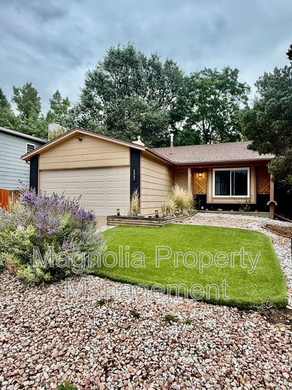 Building Photo - 6065 Pemberton Way