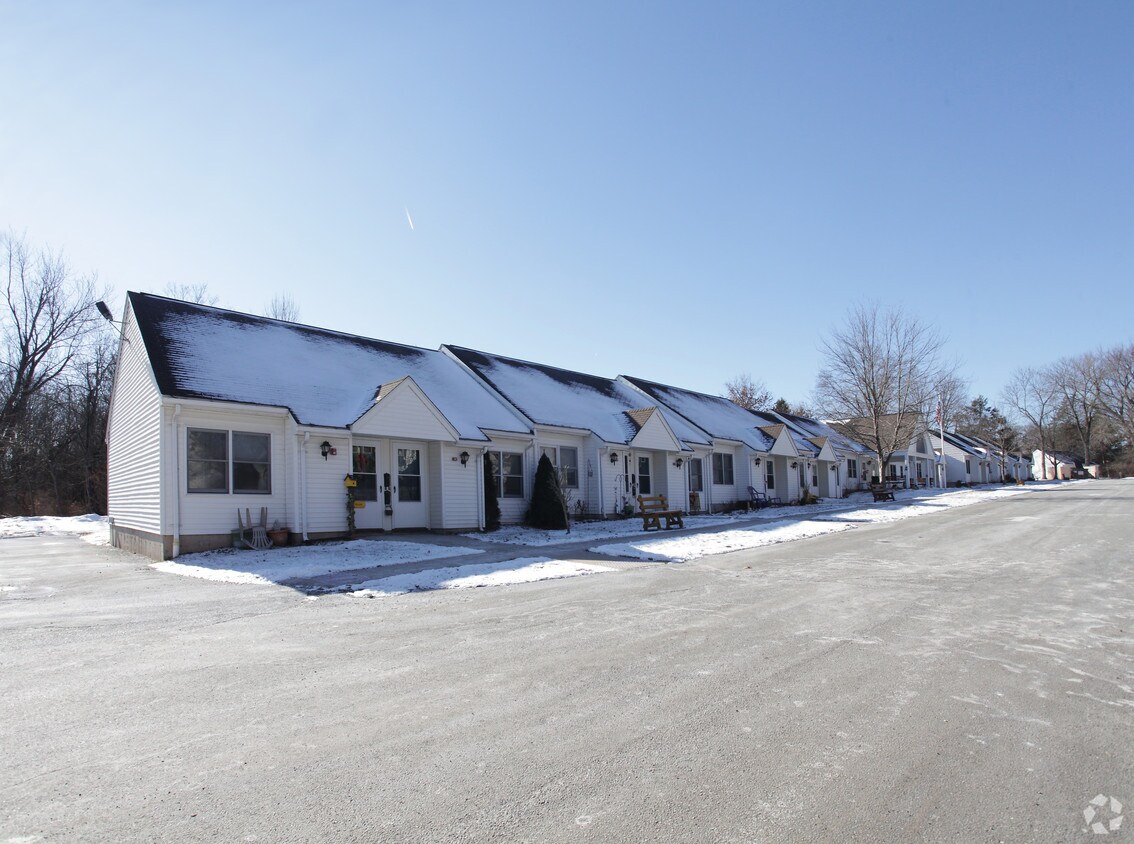 Broder Place Apartments in Suffield, CT