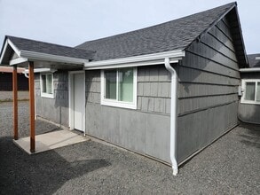 Building Photo - 85004 Cloverdale Rd
