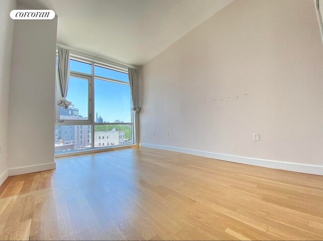 Building Photo - 11-24-24 31st Ave