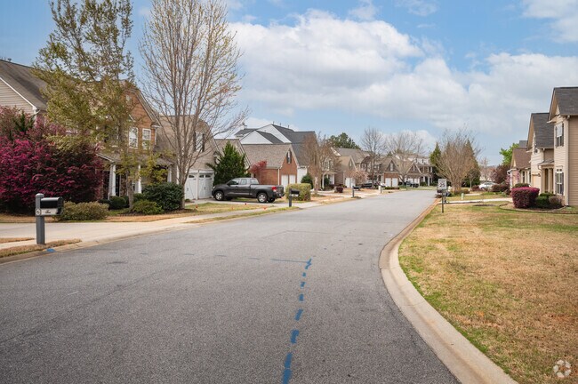 Neighborhood with a mix of homes