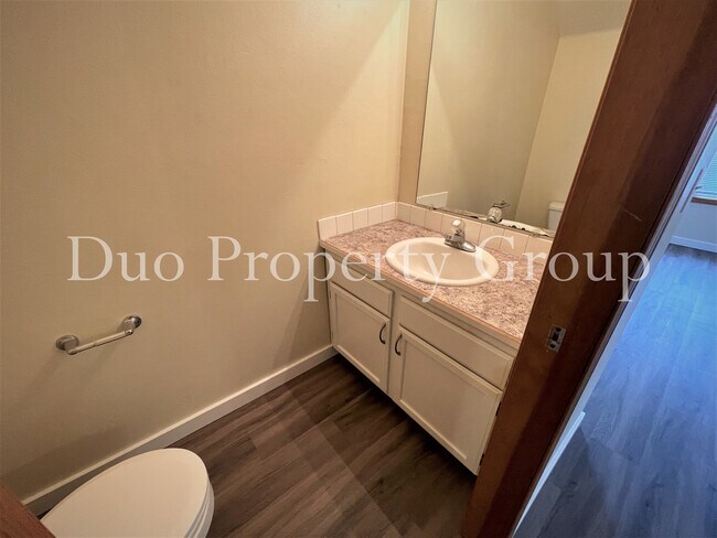 Building Photo - 615 S 41st Ct